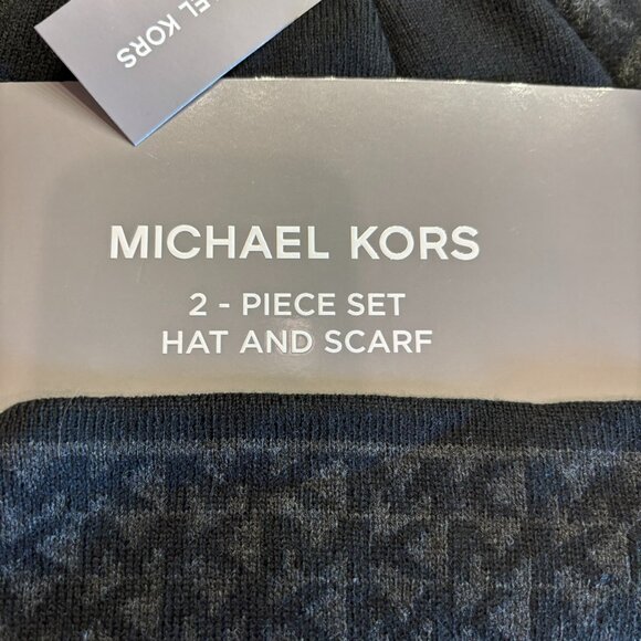 NWT Michael Kors 2 Piece Hat Scarf Set 34402C $88 One Size - Picture 2 of 8